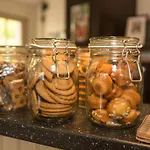 La Maison Cachee *