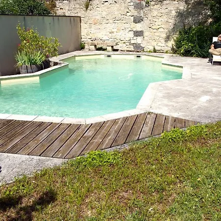 La Maison Cachee Pensjonat *