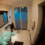 La Maison Cachee *