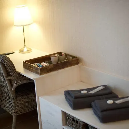 ゲストハウス La Maison Cachee ボルドー