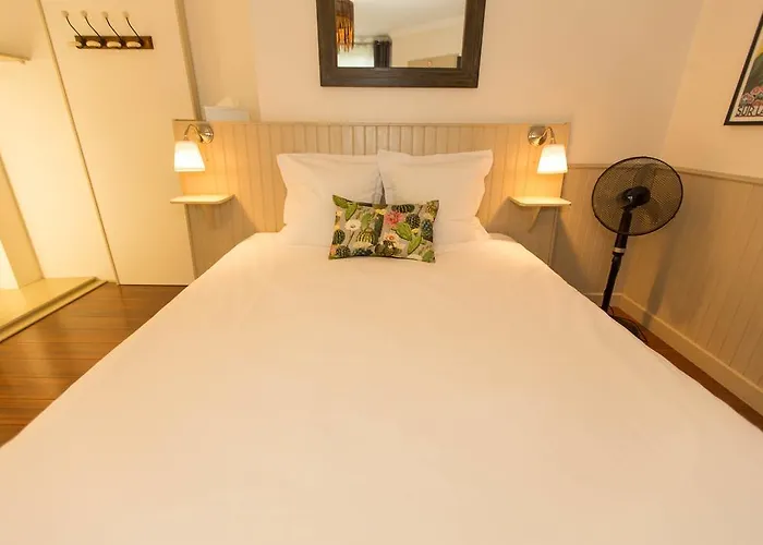 La Maison Cachee Pensjonat *